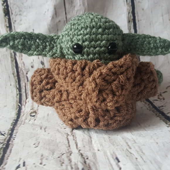 Crochet mini baby yoda - Picture 3 of 8